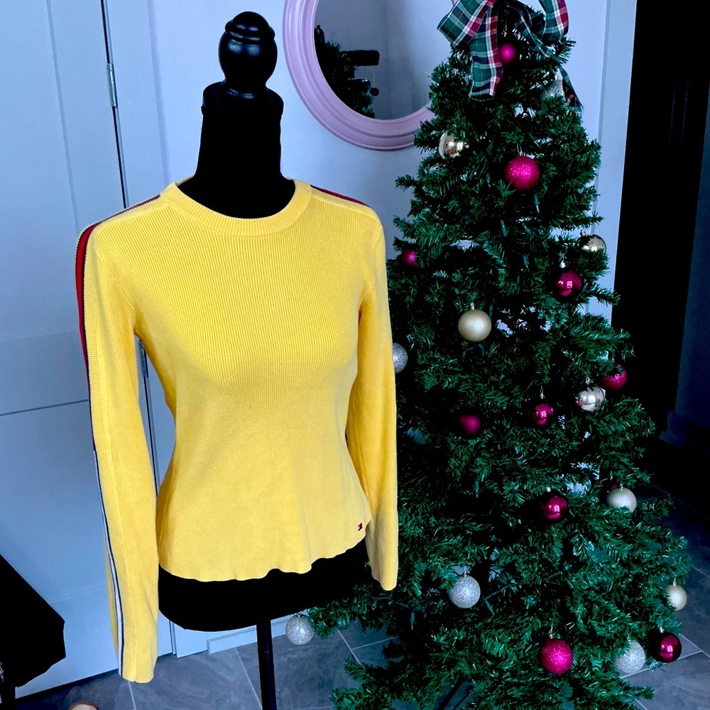 Tommy sweater